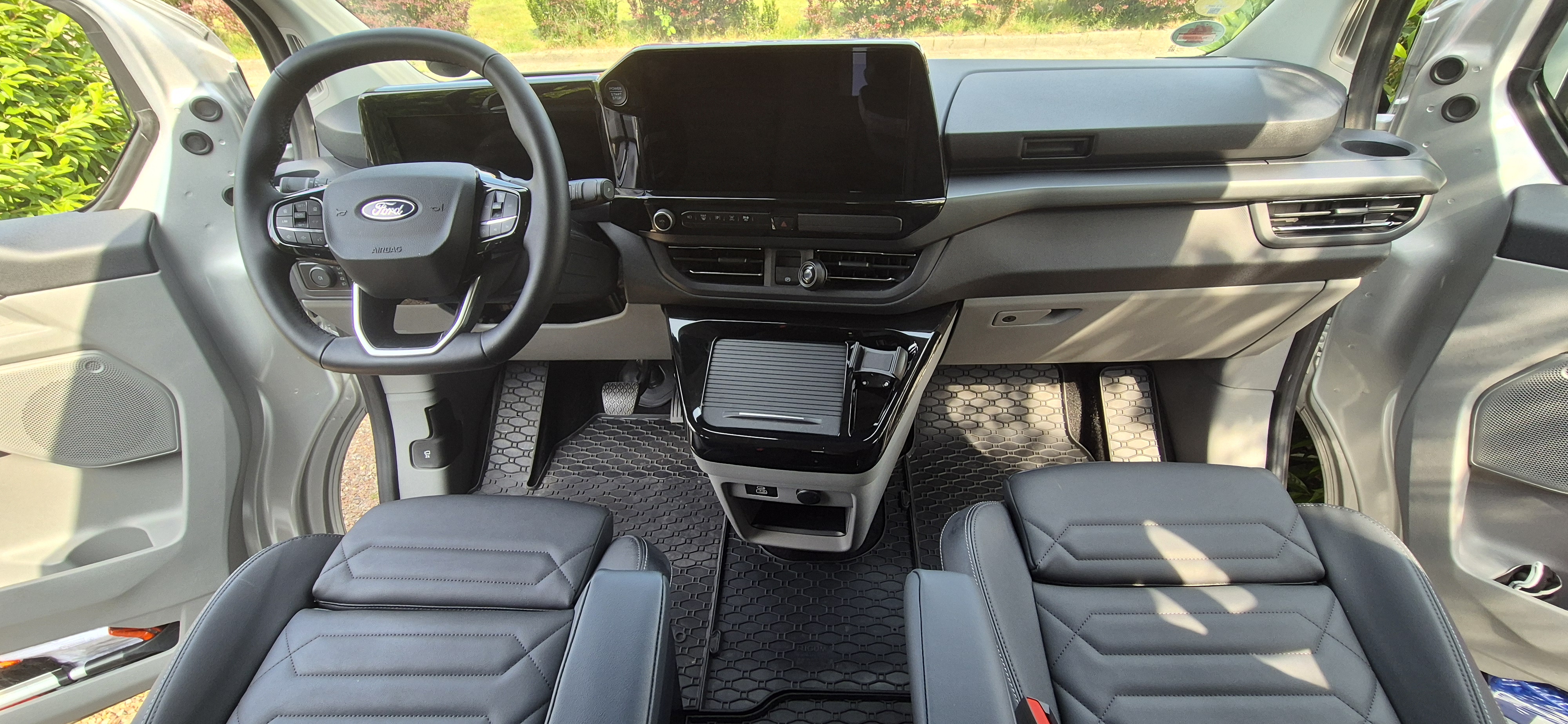 Gummimatten im Ford Tourneo Custom